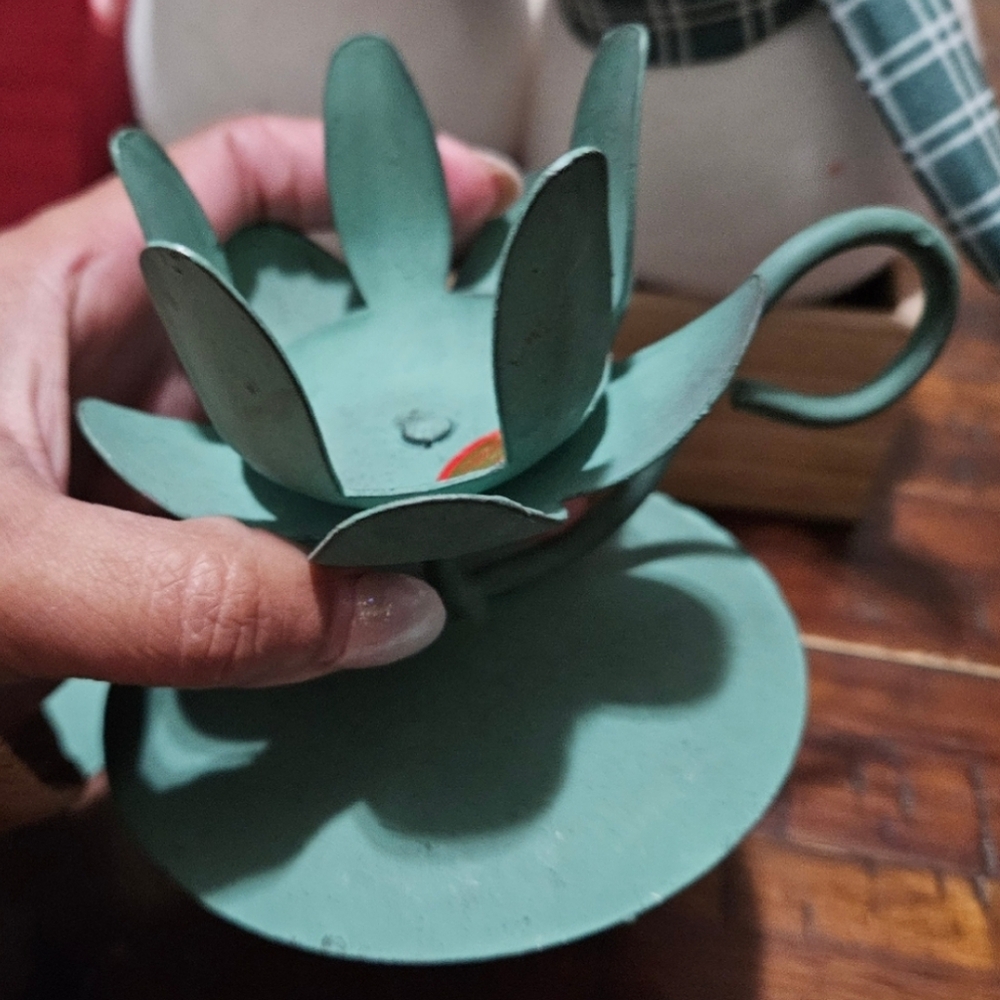 4 Pieces Handmade Lotus-Shaped Metallic turquoise Steel Tealight Holder